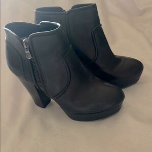Gianni Bini Black Heeled Ankle Boots
